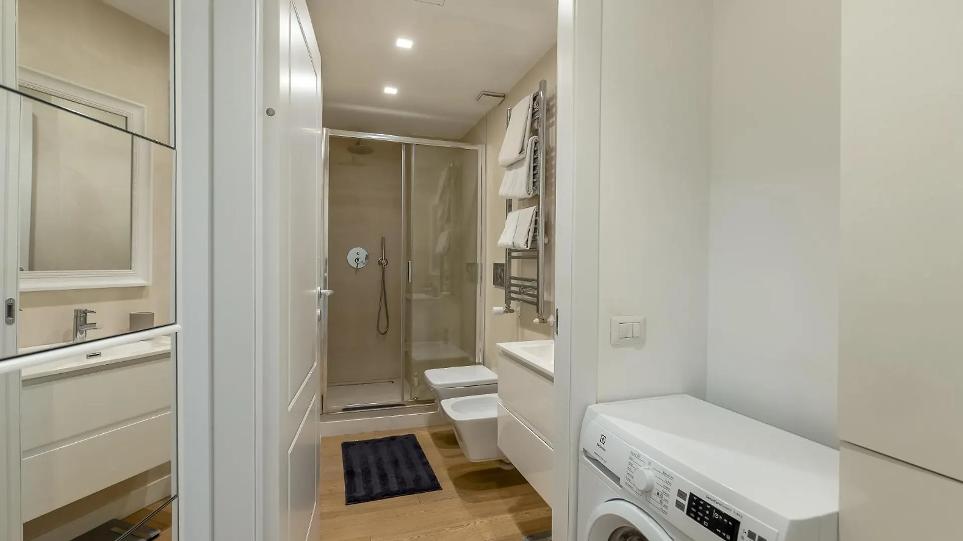 Porta Venezia New Luxury Apt - Wifi Full Equiped Milan 0*,  Italy